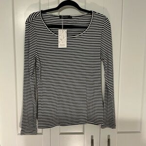 Classic Black and White Striped Long Sleeve Tee